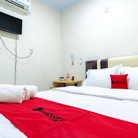 Reddoorz @ Simpang Pemda Medan Hotel Exterior photo