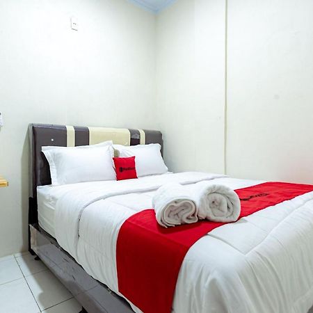 Reddoorz @ Simpang Pemda Medan Hotel Exterior photo