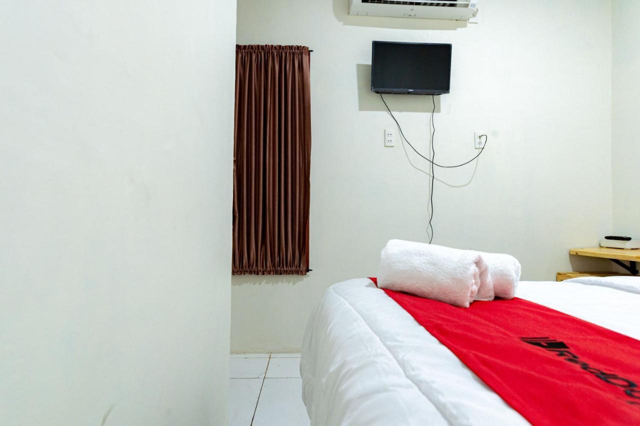 Reddoorz @ Simpang Pemda Medan Hotel Exterior photo