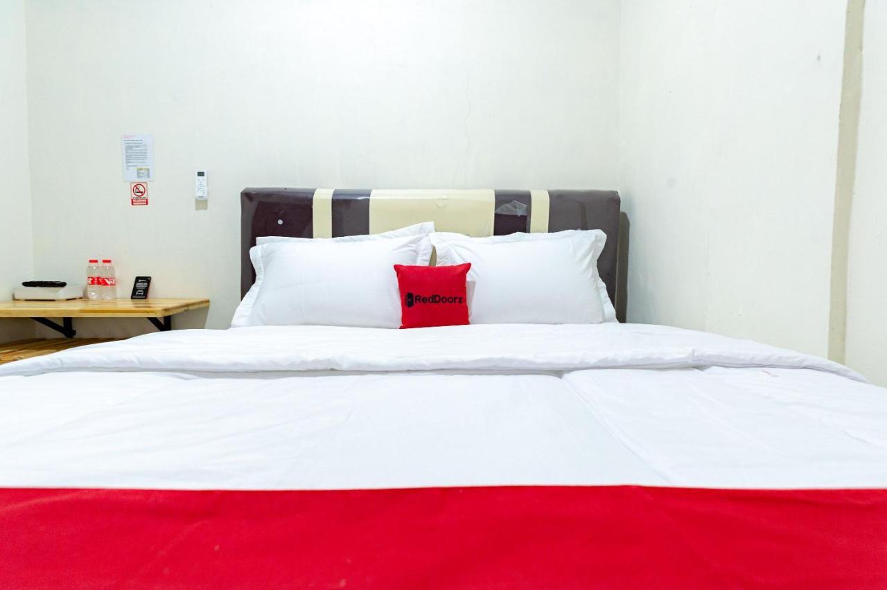 Reddoorz @ Simpang Pemda Medan Hotel Exterior photo