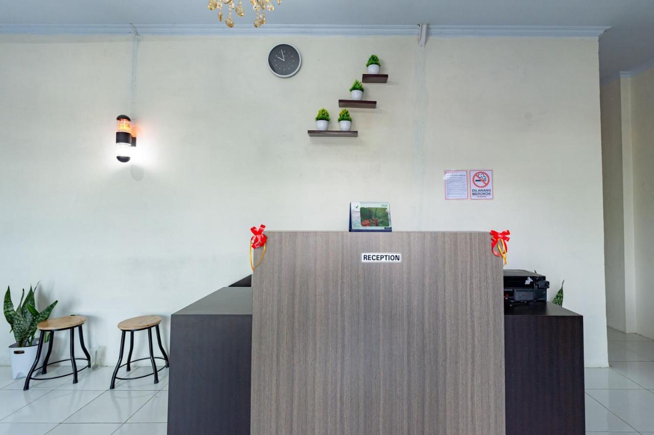 Reddoorz @ Simpang Pemda Medan Hotel Exterior photo