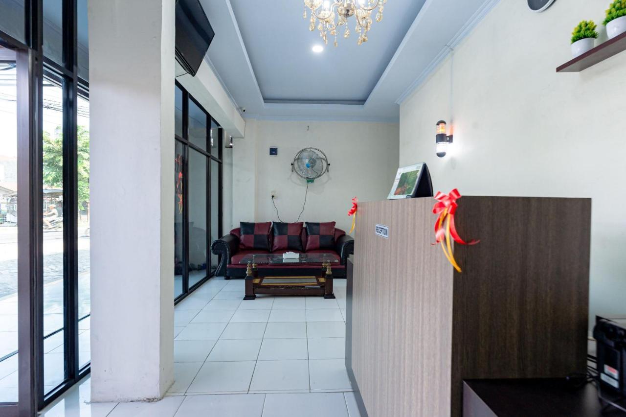 Reddoorz @ Simpang Pemda Medan Hotel Exterior photo