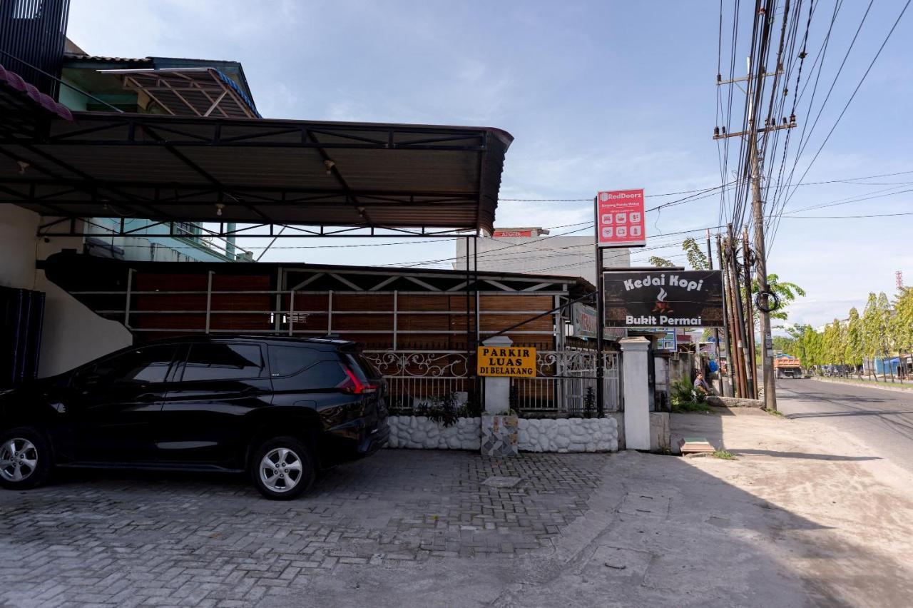 Reddoorz @ Simpang Pemda Medan Hotel Exterior photo